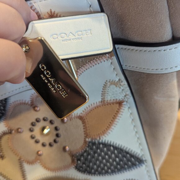 NWT Coach Swagger Medium Satchel with Patchwork Tea Rose Floral Applique Beige - Picture 4 of 9